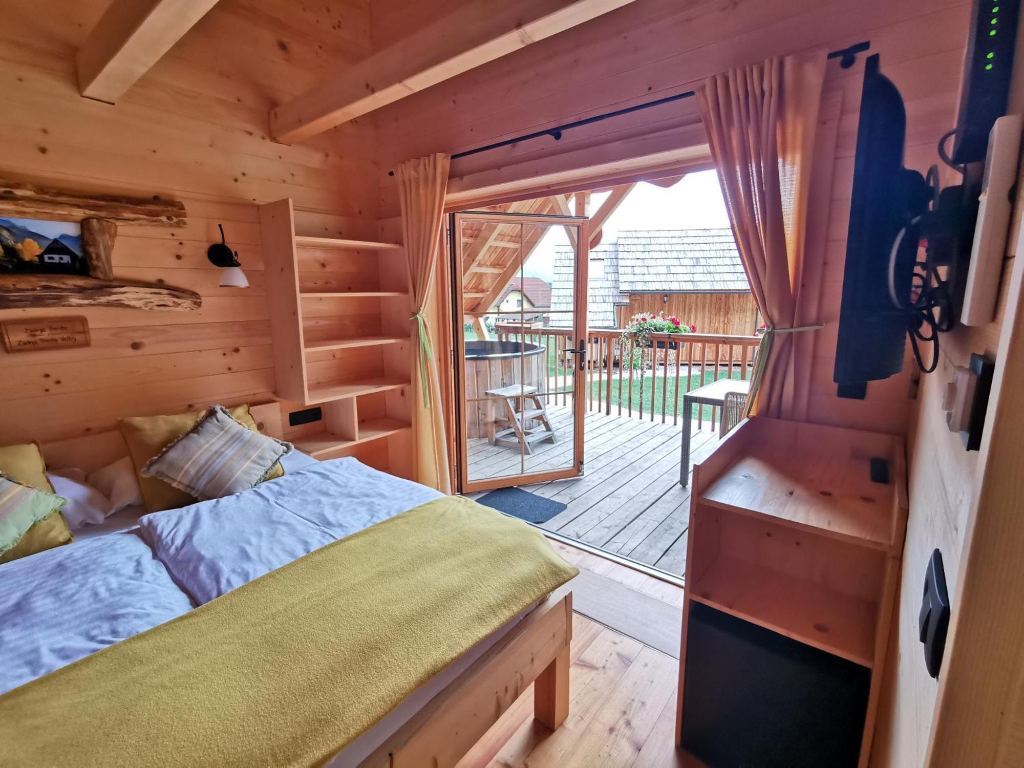 Отель Ribno Luxury Glamping Блед Экстерьер фото