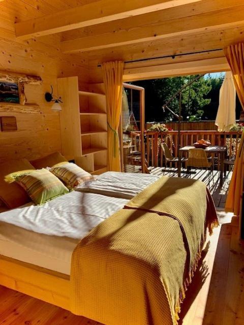 Отель Ribno Luxury Glamping Блед Экстерьер фото